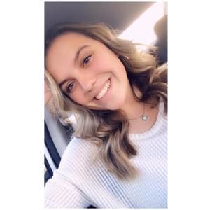 Meet your Posher, Alyssa